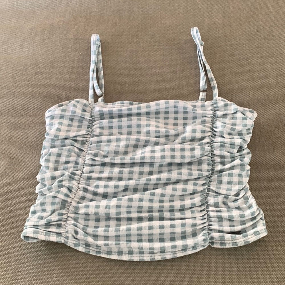hollister crop top